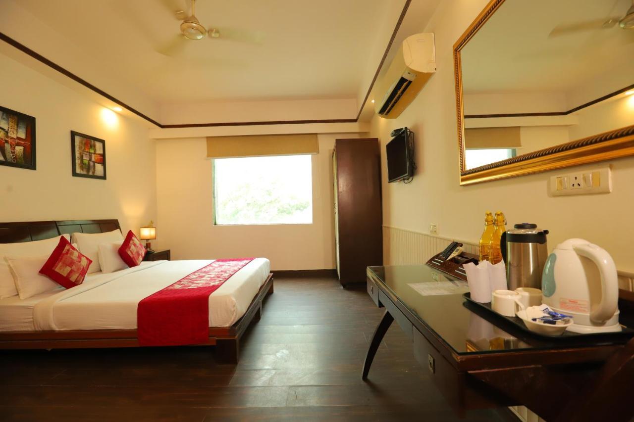 The Picasso Residency - Naraina Hotel New Delhi