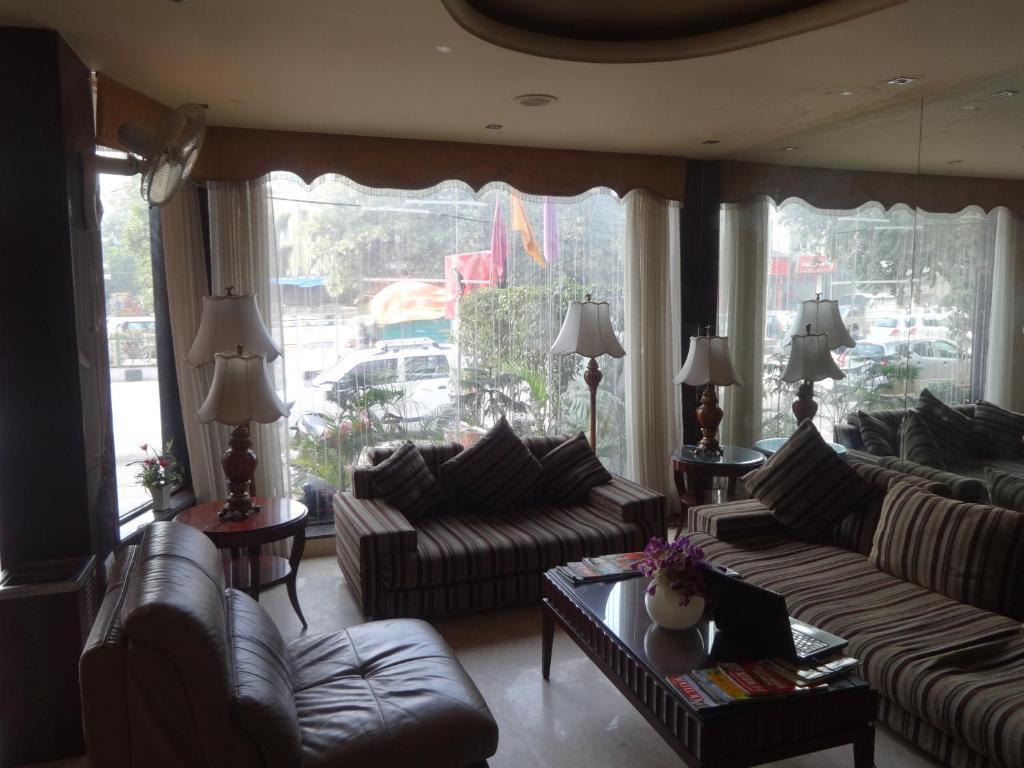 The Picasso Residency - Naraina Hotel